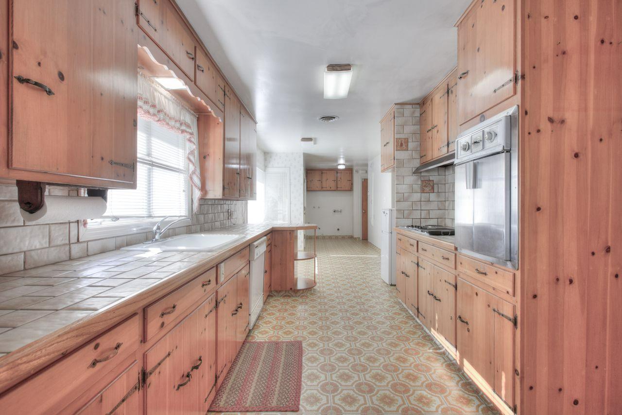 1245 Nevada Ave, Los Banos, CA 93635