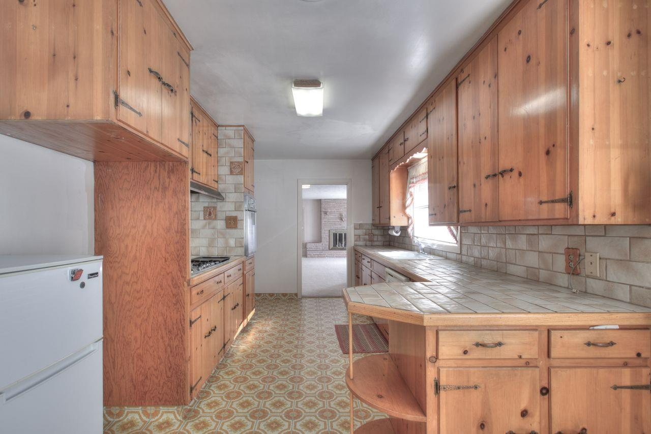 1245 Nevada Ave, Los Banos, CA 93635