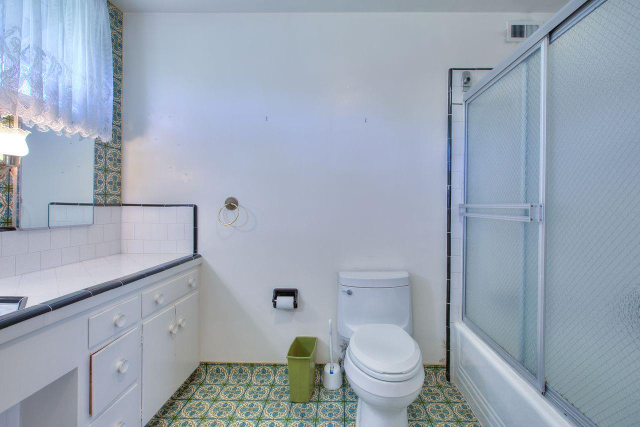 1245 Nevada Ave, Los Banos, CA 93635