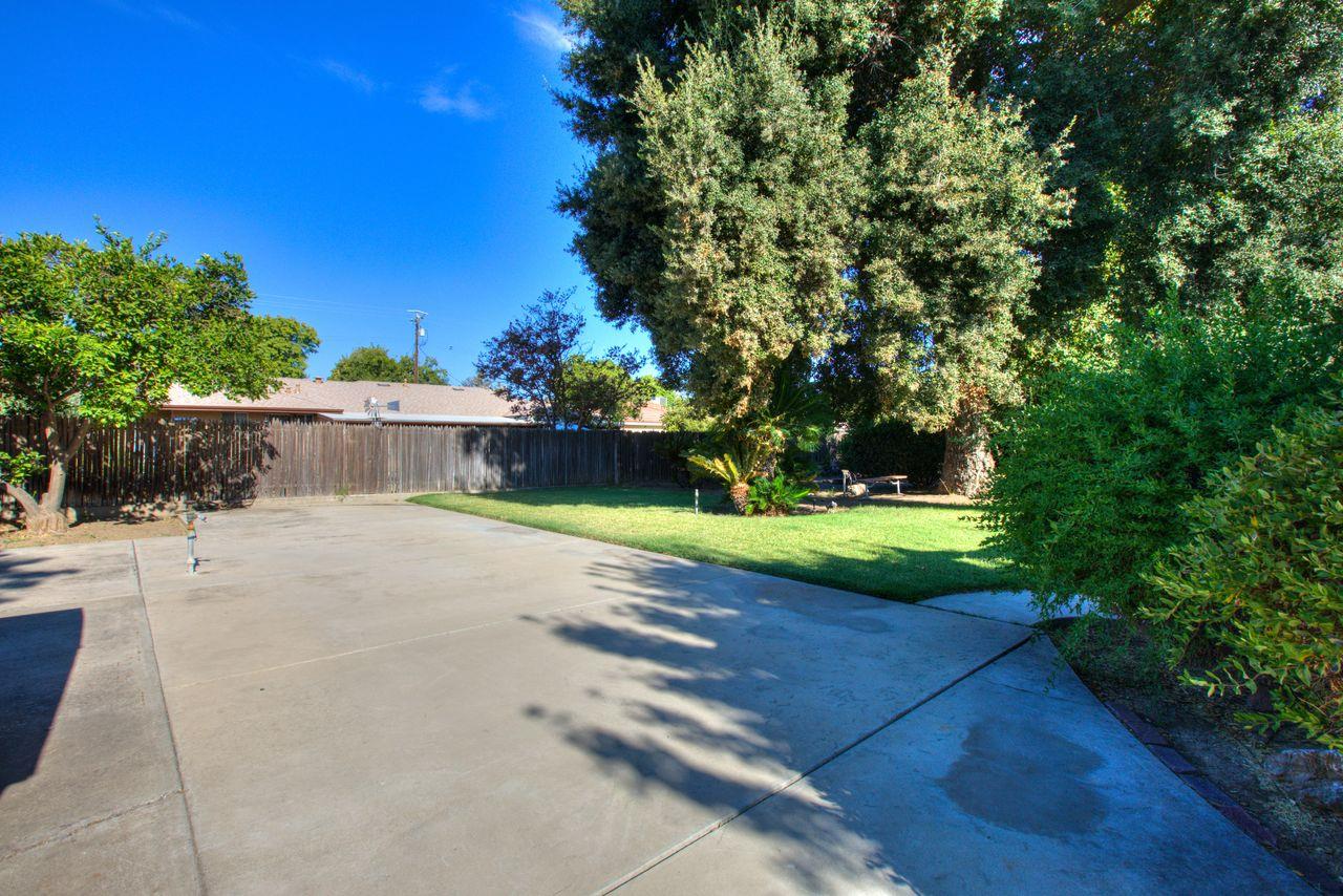 1245 Nevada Ave, Los Banos, CA 93635