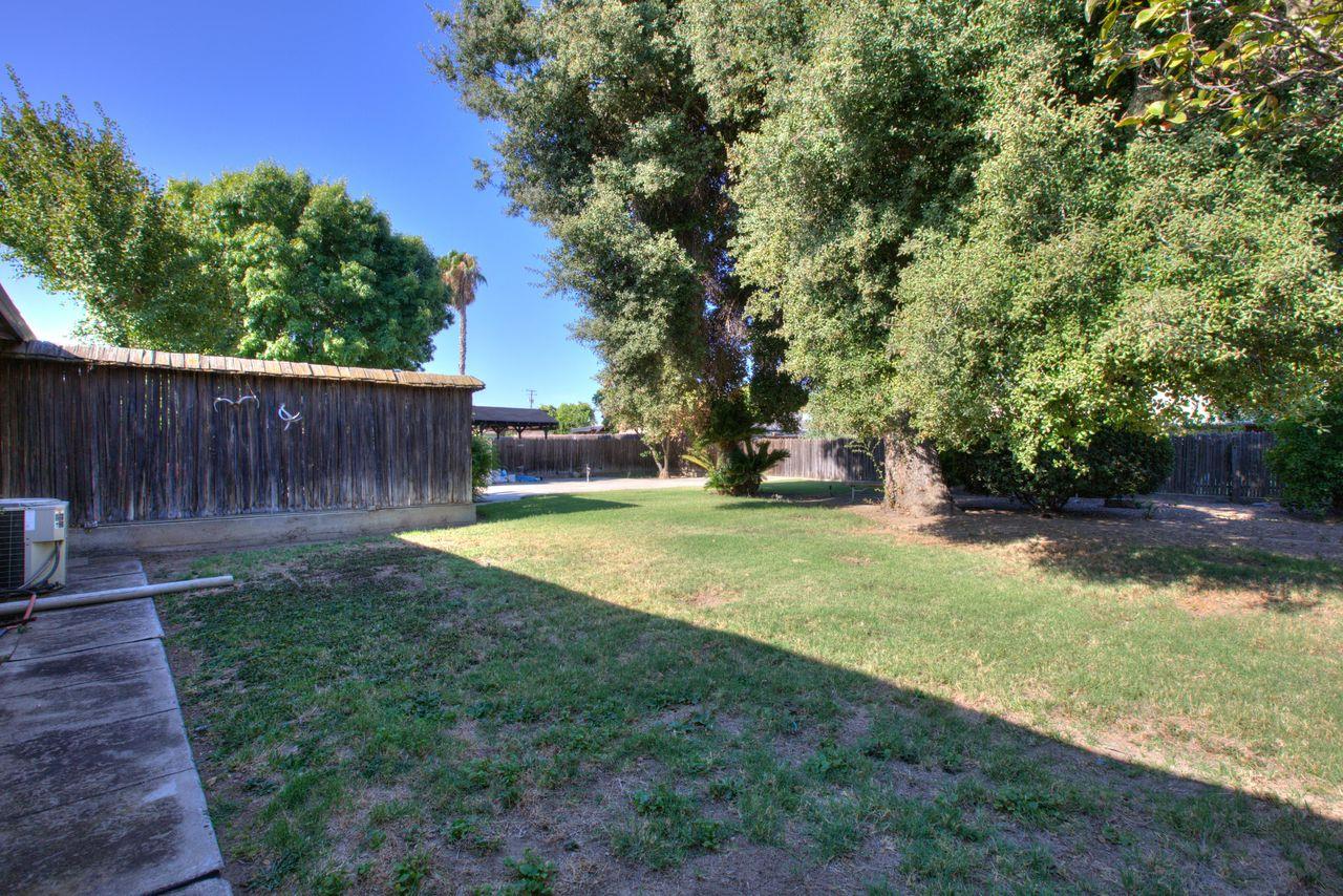 1245 Nevada Ave, Los Banos, CA 93635