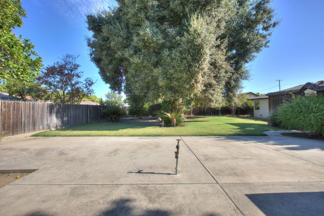 1245 Nevada Ave, Los Banos, CA 93635