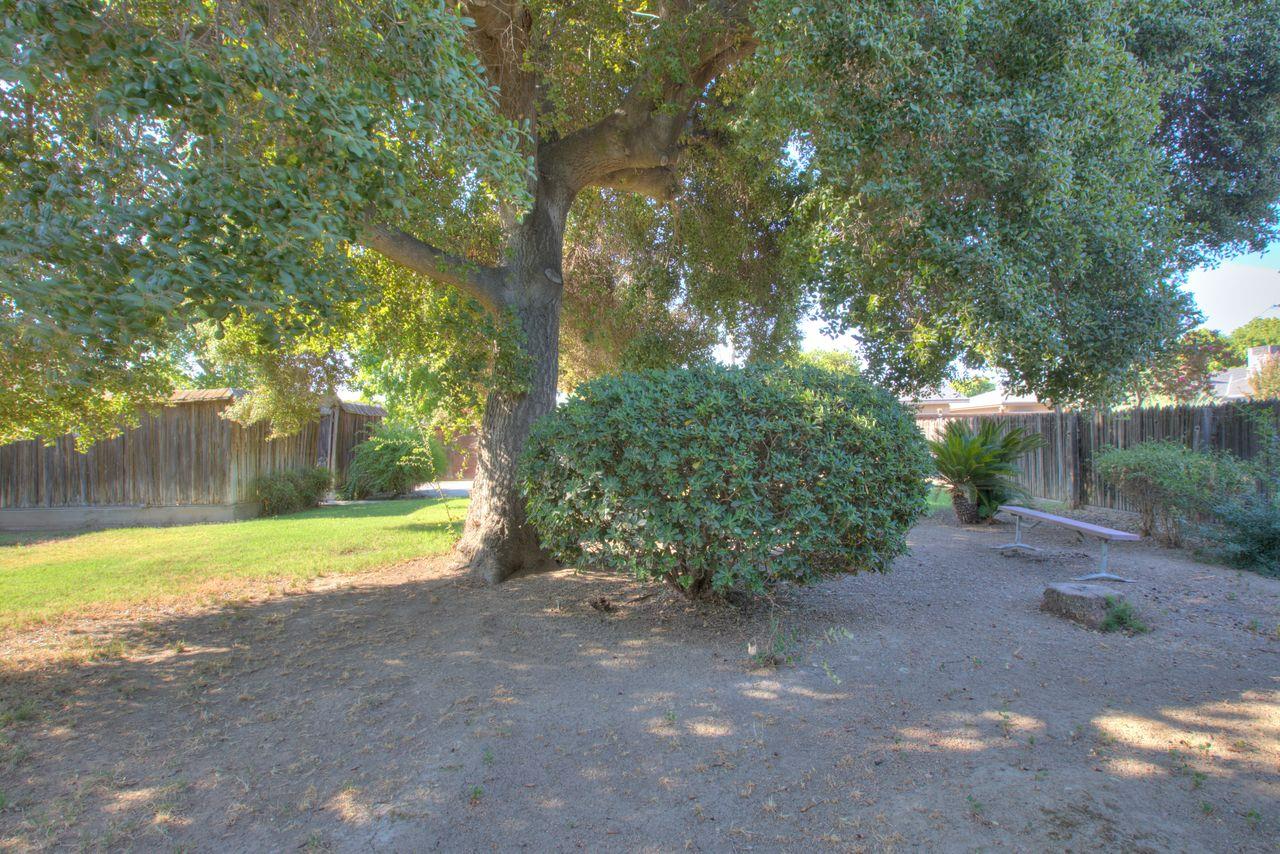 1245 Nevada Ave, Los Banos, CA 93635