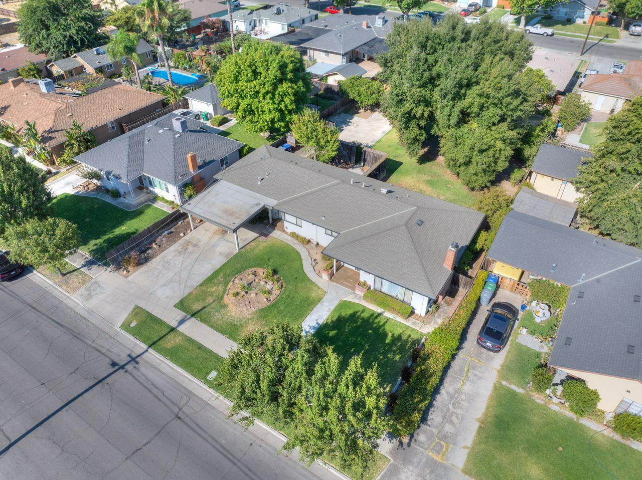 1245 Nevada Ave, Los Banos, CA 93635