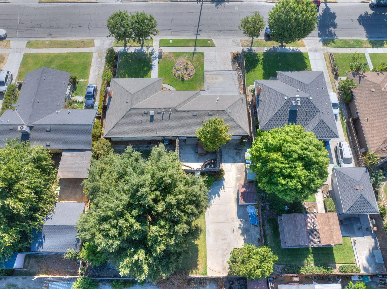 1245 Nevada Ave, Los Banos, CA 93635