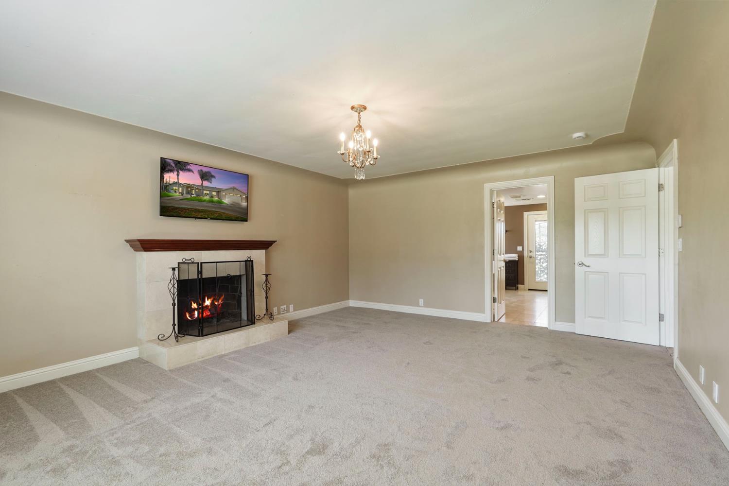 14104 Castle Rd, Manteca, CA 95336