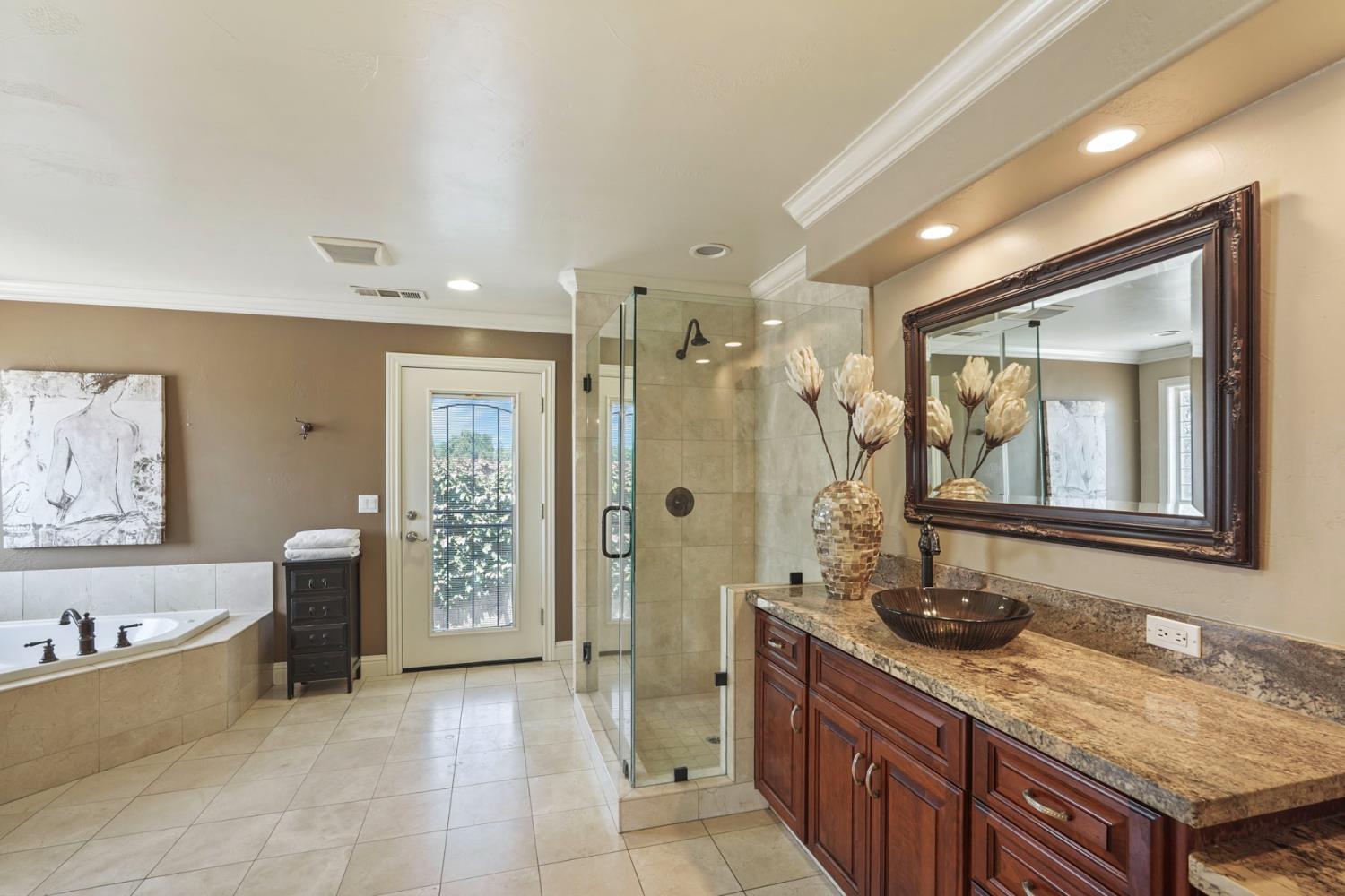 14104 Castle Rd, Manteca, CA 95336