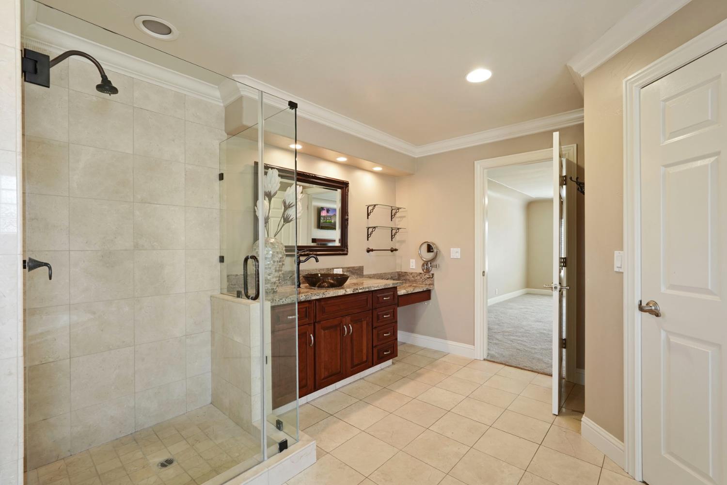 14104 Castle Rd, Manteca, CA 95336