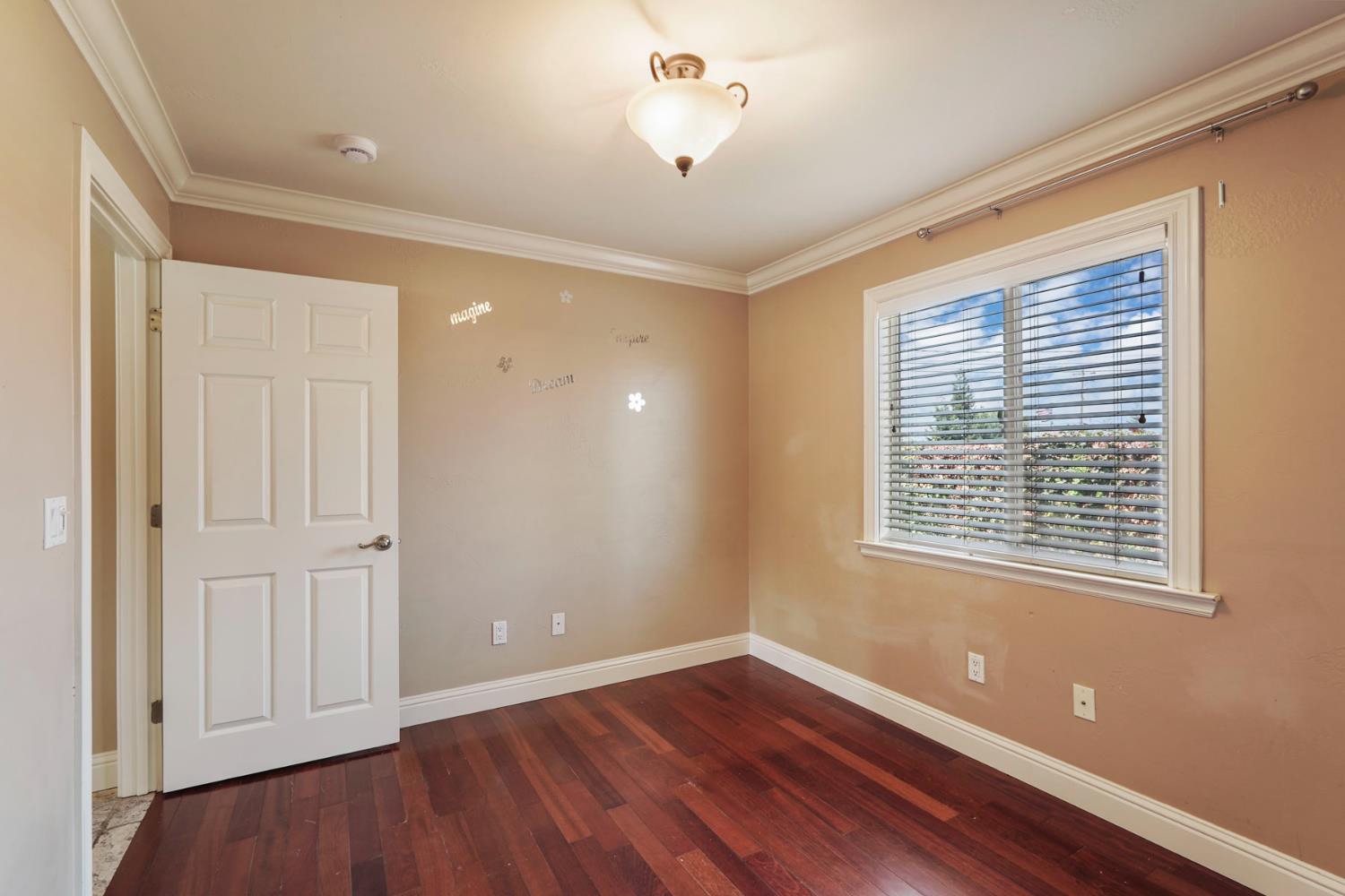 14104 Castle Rd, Manteca, CA 95336