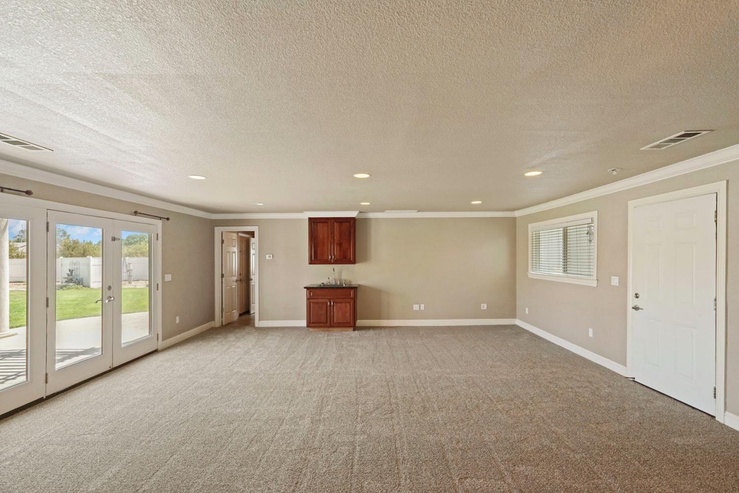 14104 Castle Rd, Manteca, CA 95336