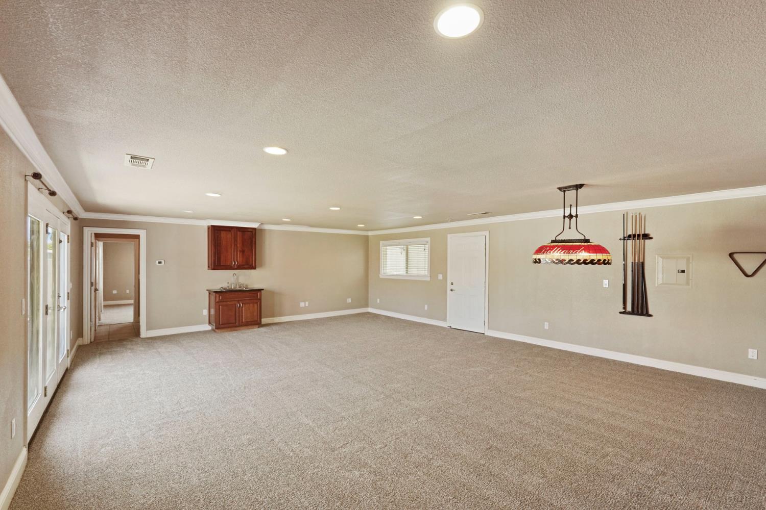 14104 Castle Rd, Manteca, CA 95336