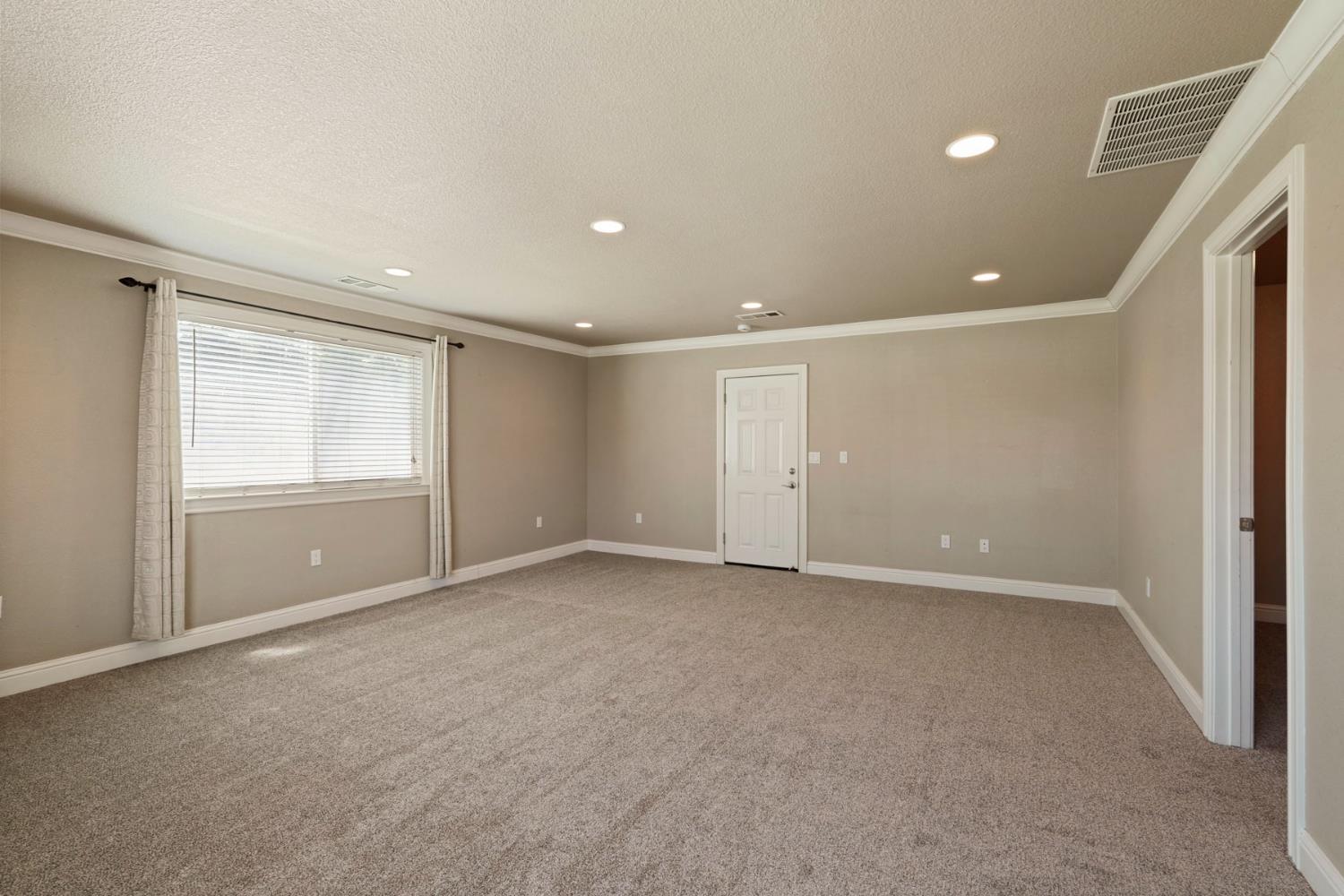 14104 Castle Rd, Manteca, CA 95336