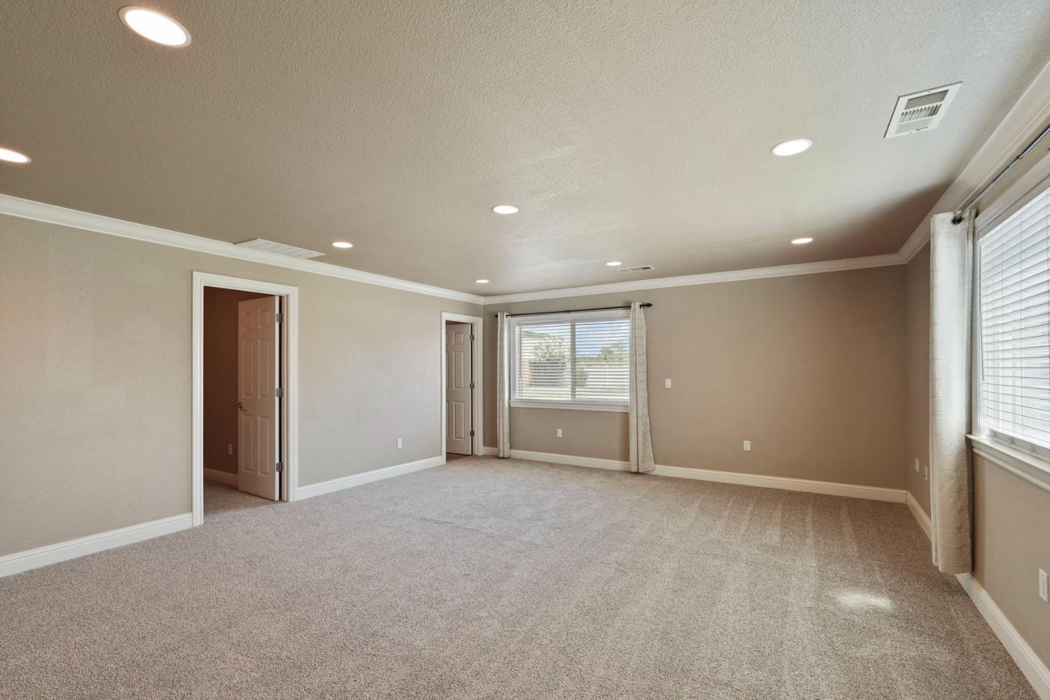 14104 Castle Rd, Manteca, CA 95336