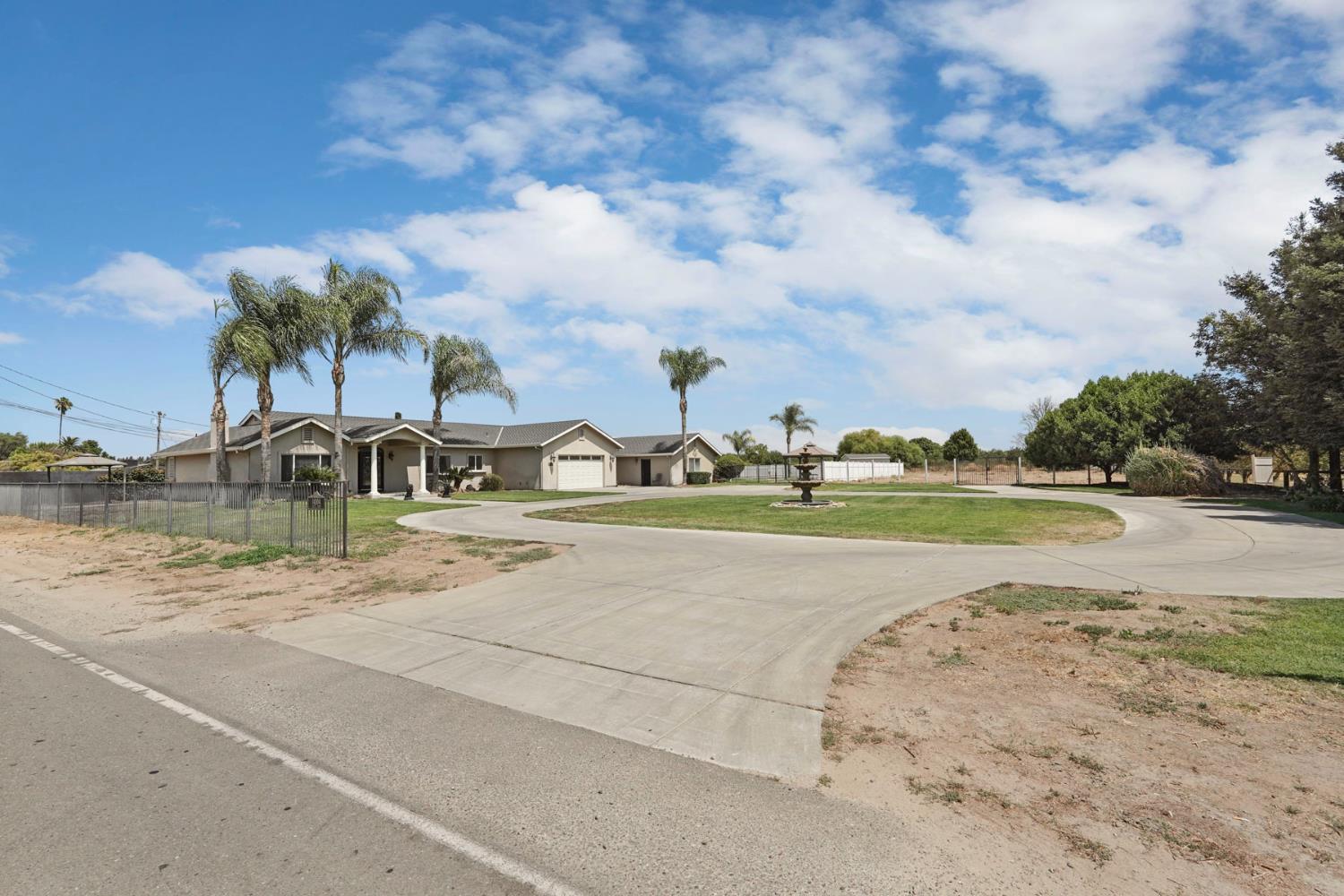 14104 Castle Rd, Manteca, CA 95336
