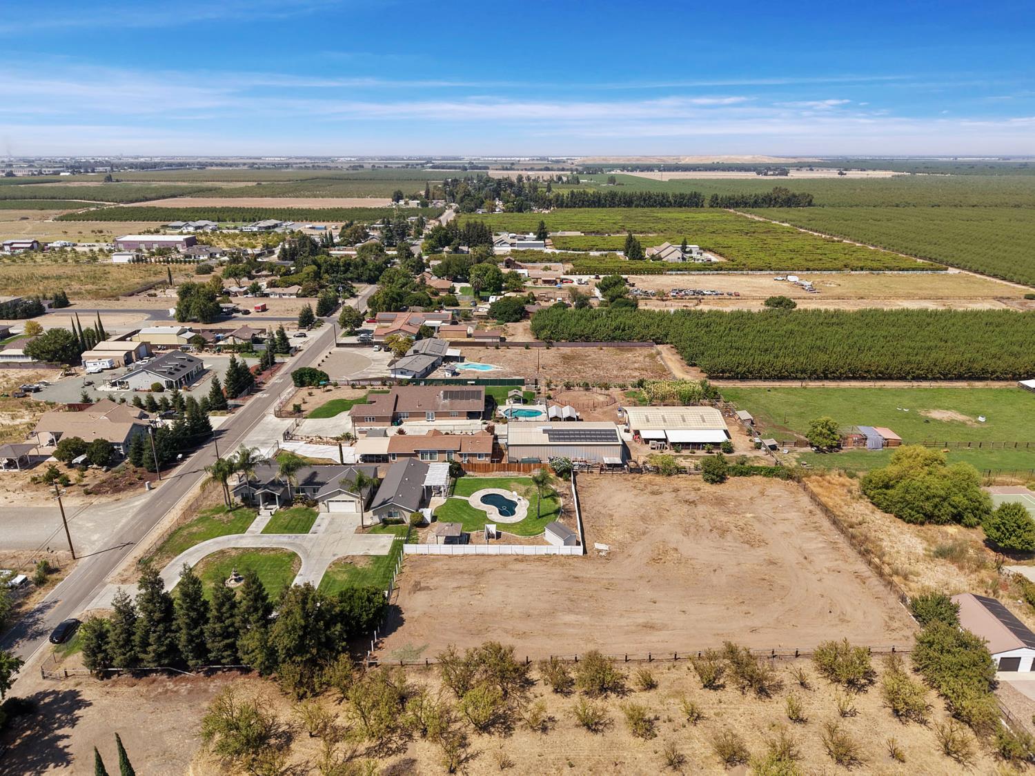 14104 Castle Rd, Manteca, CA 95336