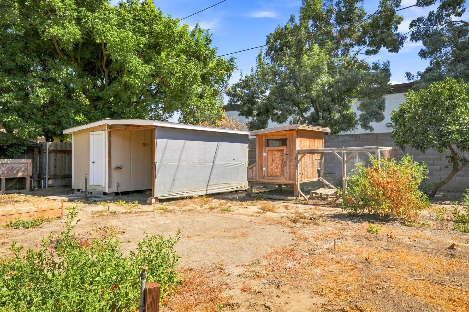 1325 Roosevelt Ave, Escalon, CA 95320
