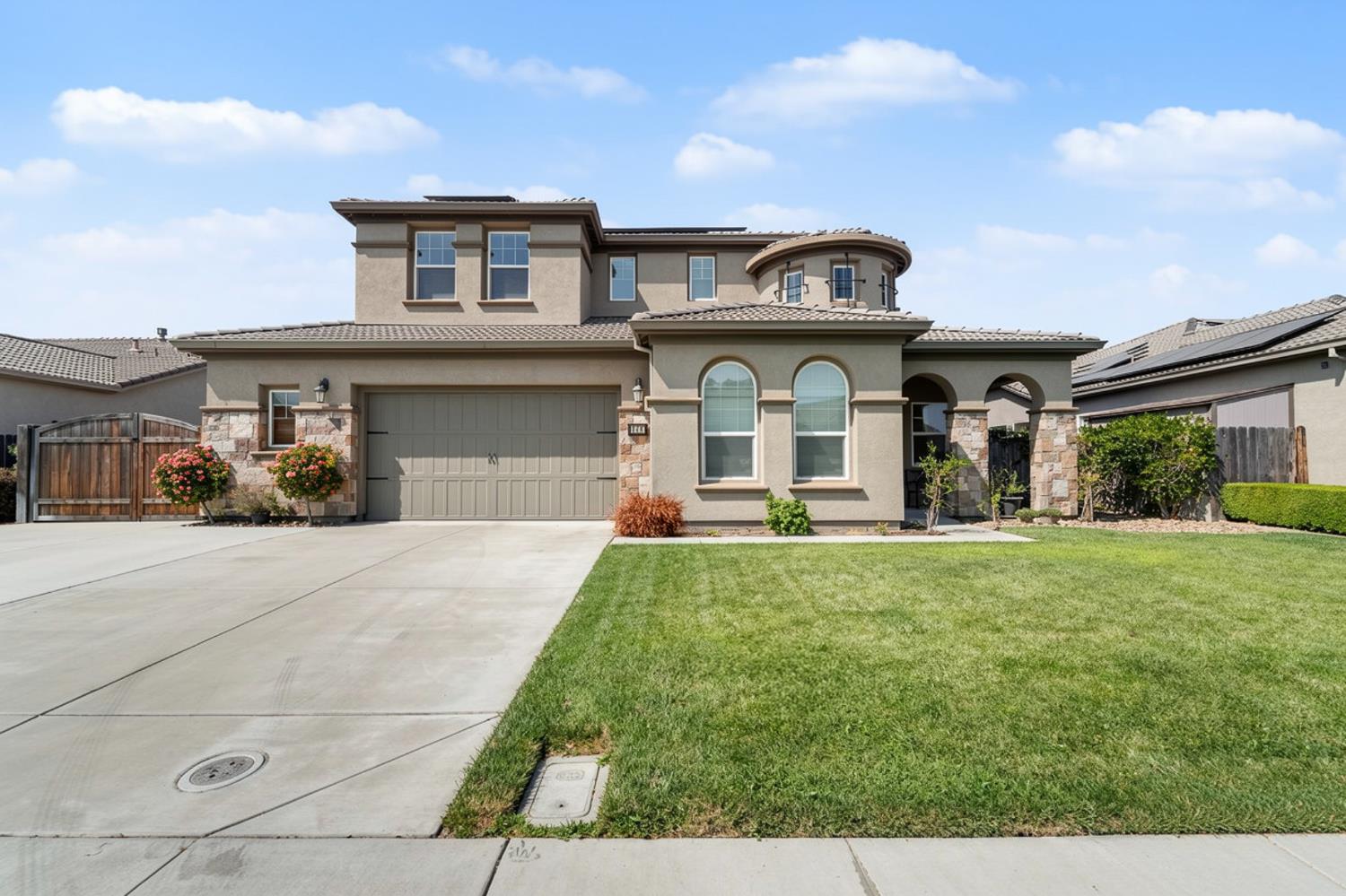 849 Harvest Mill Dr, Manteca, CA 95336