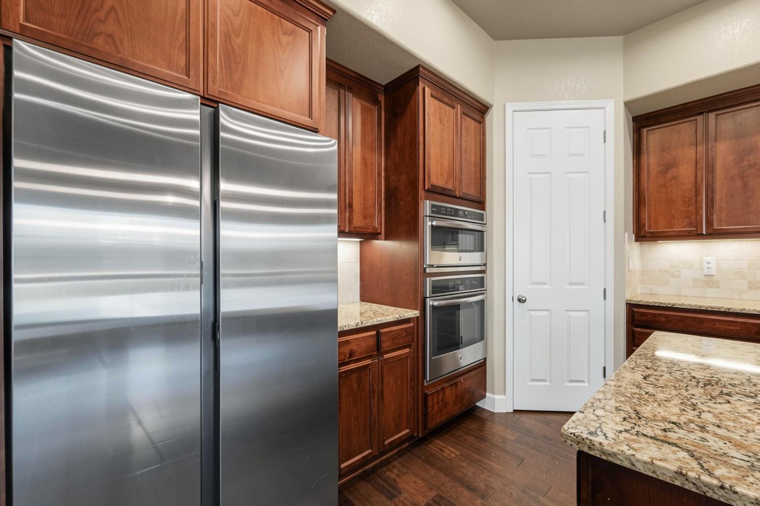 849 Harvest Mill Dr, Manteca, CA 95336