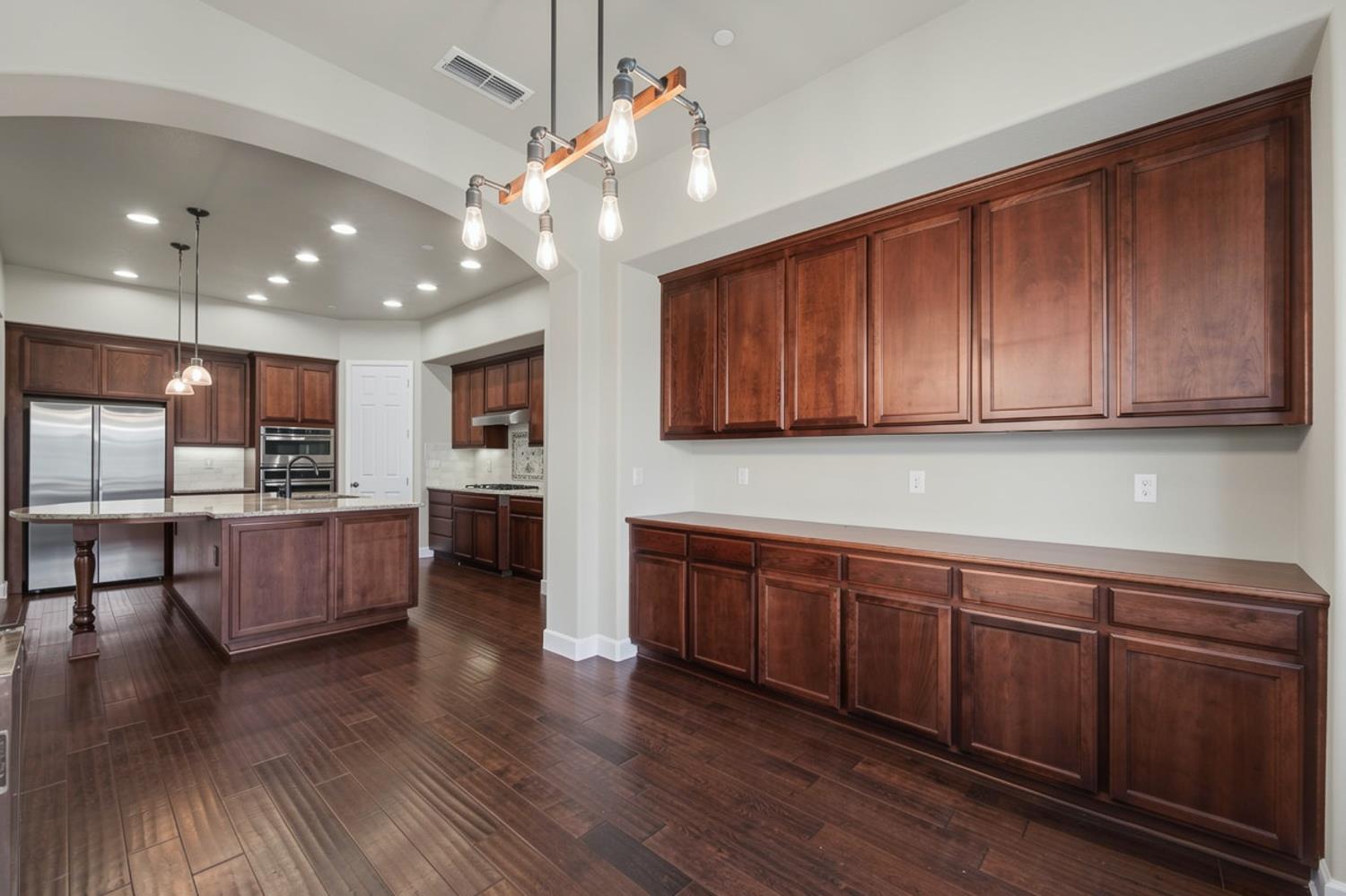 849 Harvest Mill Dr, Manteca, CA 95336