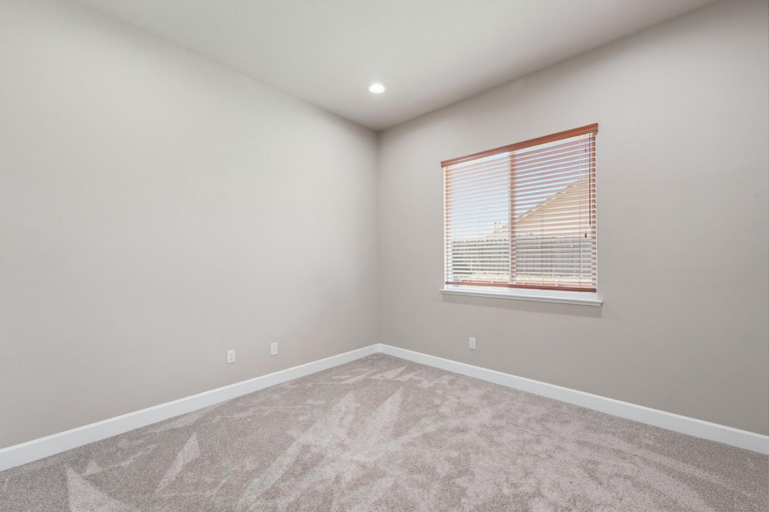 849 Harvest Mill Dr, Manteca, CA 95336