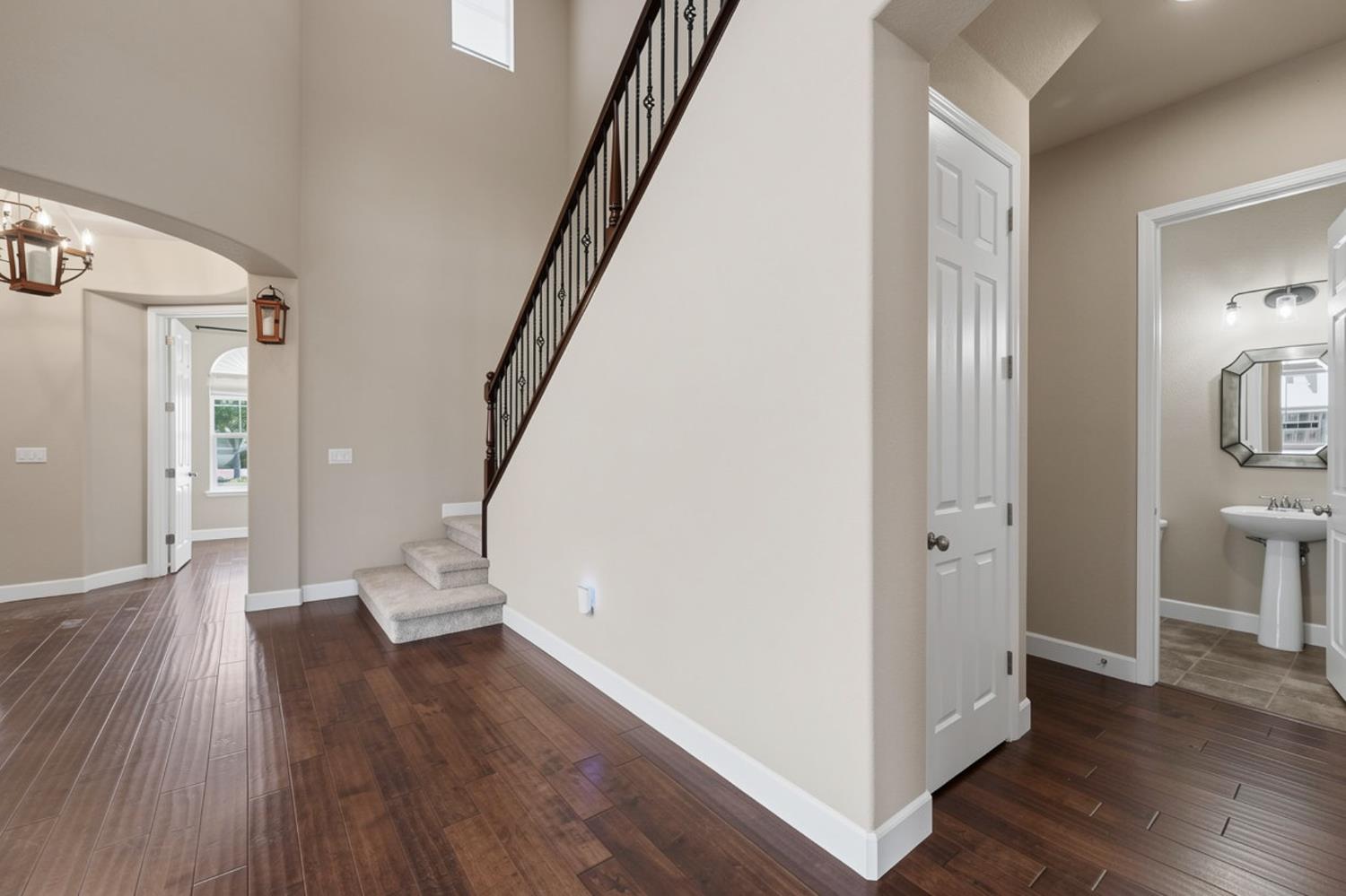 849 Harvest Mill Dr, Manteca, CA 95336