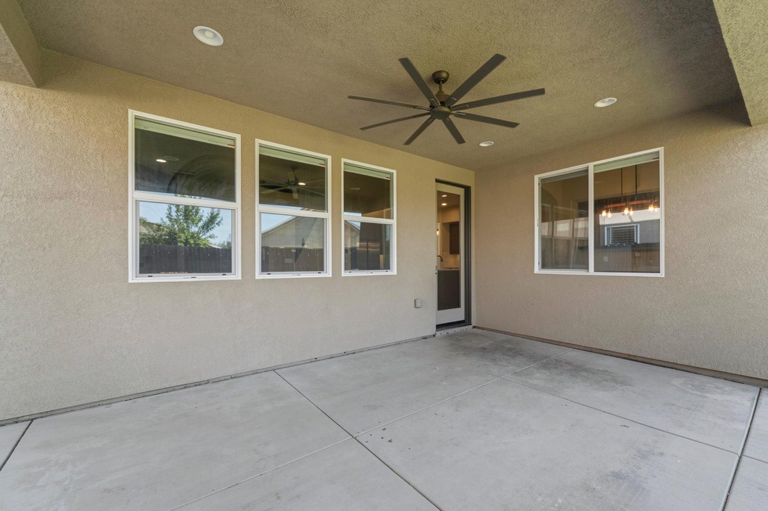849 Harvest Mill Dr, Manteca, CA 95336
