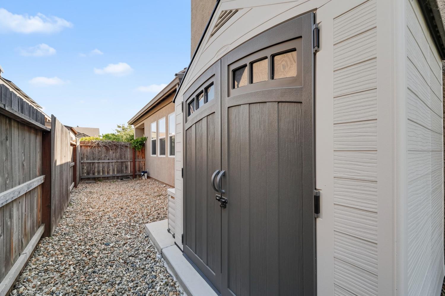 849 Harvest Mill Dr, Manteca, CA 95336