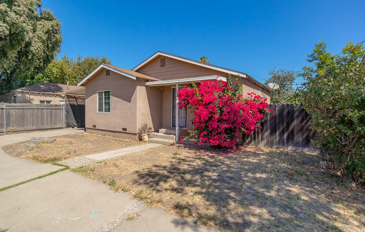 1549 W Orangeburg Ave, Modesto, CA 95350