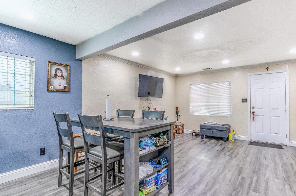 1549 W Orangeburg Ave, Modesto, CA 95350