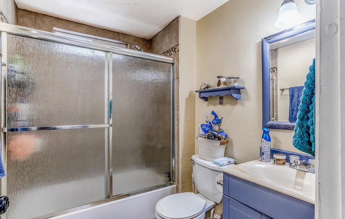 1549 W Orangeburg Ave, Modesto, CA 95350