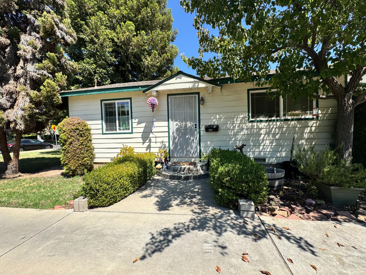 148 Frances Ave, Modesto, CA 95354