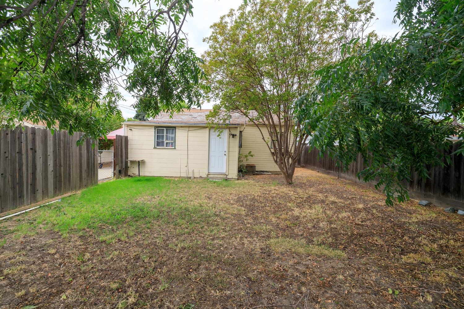 148 Frances Ave, Modesto, CA 95354