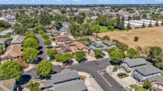 402 Hallman Ln, Oakdale, CA 95361