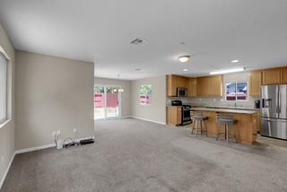 402 Hallman Ln, Oakdale, CA 95361