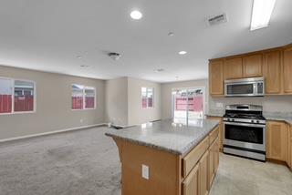 402 Hallman Ln, Oakdale, CA 95361