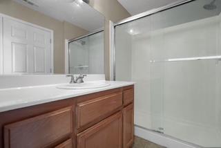 402 Hallman Ln, Oakdale, CA 95361