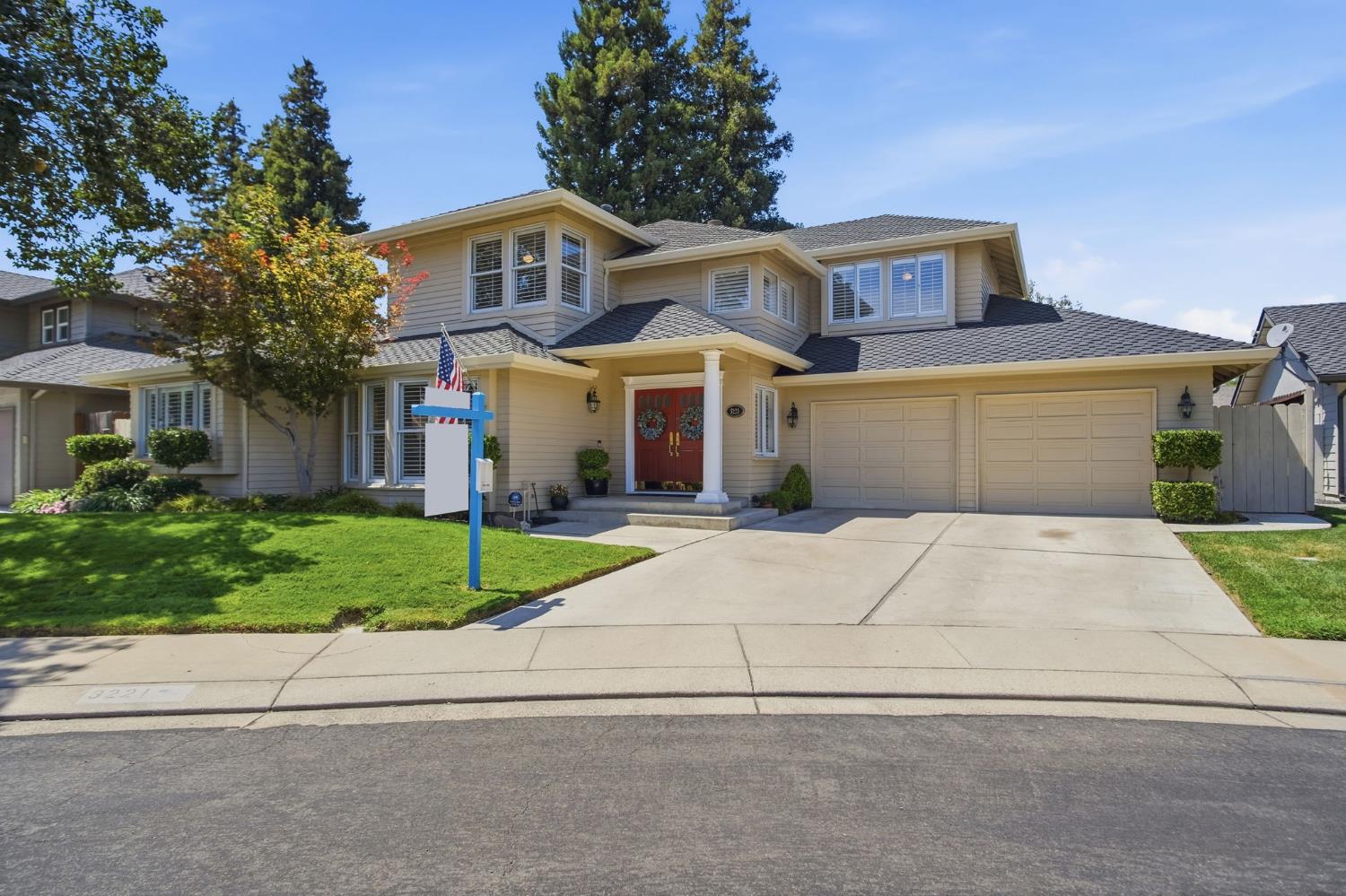 3221 Lakeshore Ct, Modesto, CA 95355