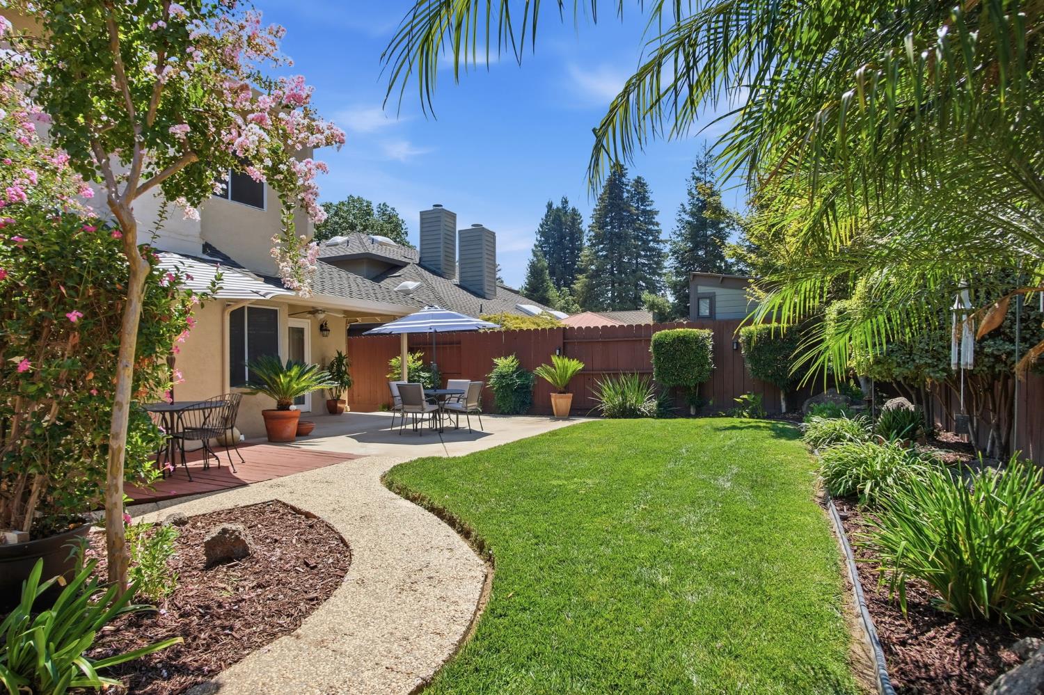 3221 Lakeshore Ct, Modesto, CA 95355