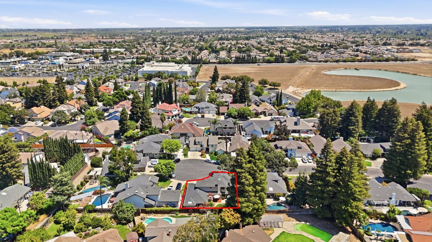 3221 Lakeshore Ct, Modesto, CA 95355