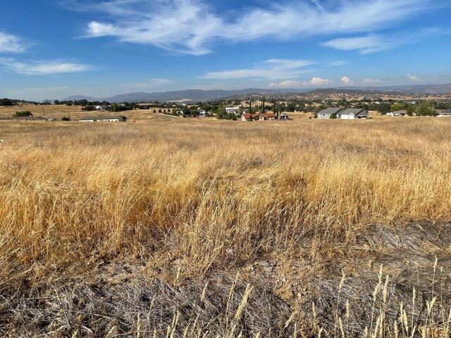 9784 Banderilla Dr, La Grange, CA 95329