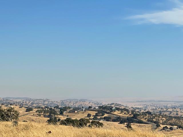 9784 Banderilla Dr, La Grange, CA 95329
