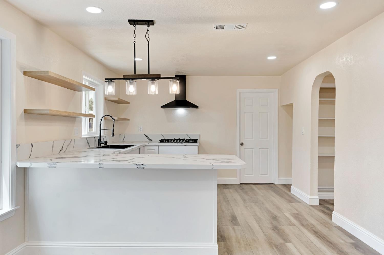 15760 Raymond Rd, Madera, CA 93638