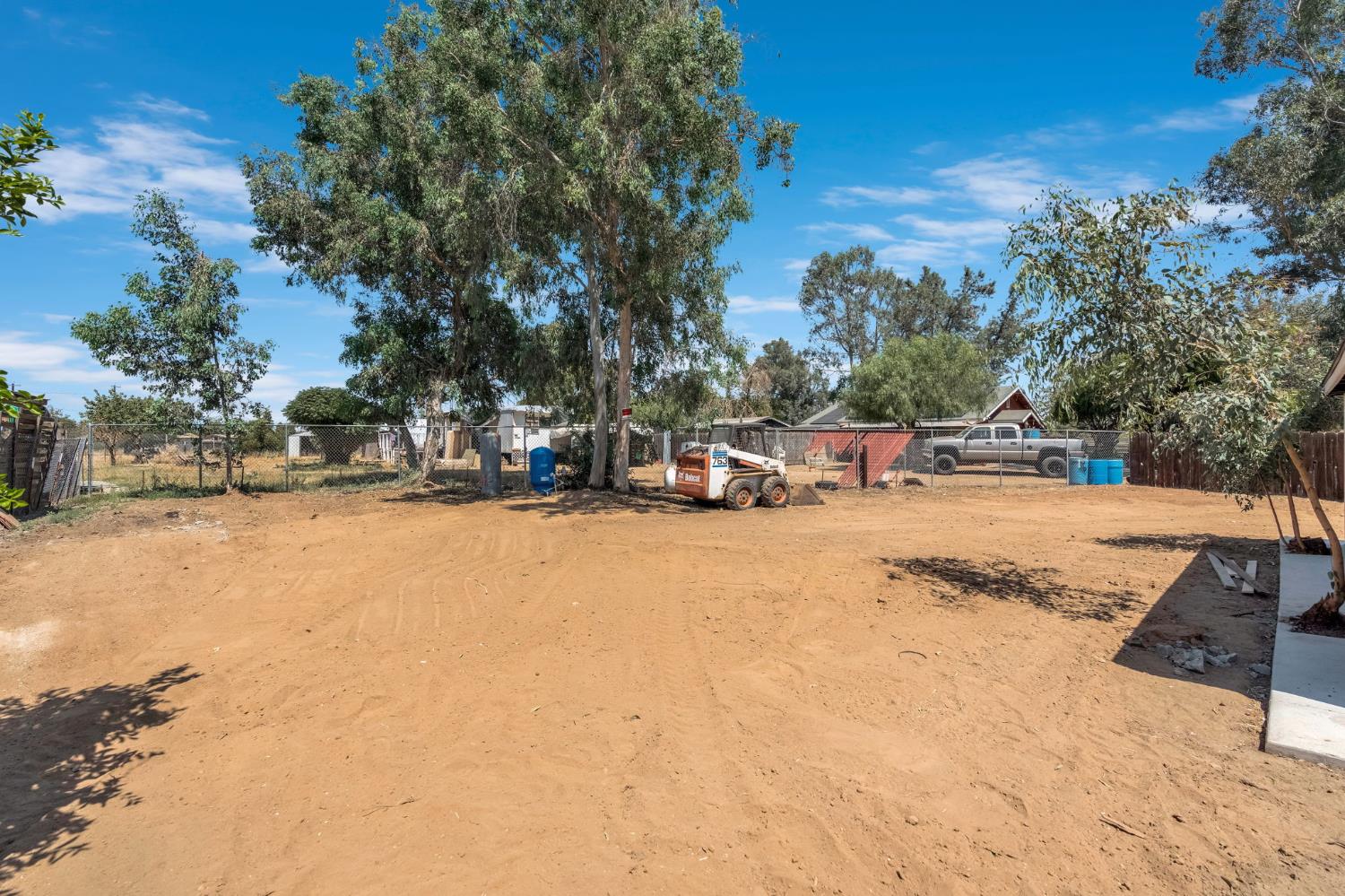 15760 Raymond Rd, Madera, CA 93638