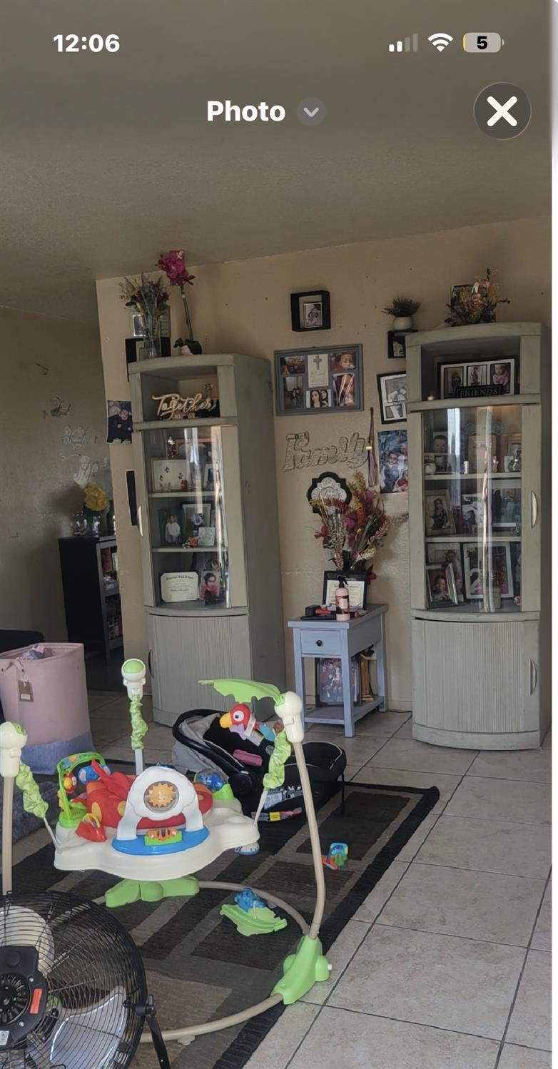 12317 Bentley units 12 & 3 St, Waterford, CA 95386