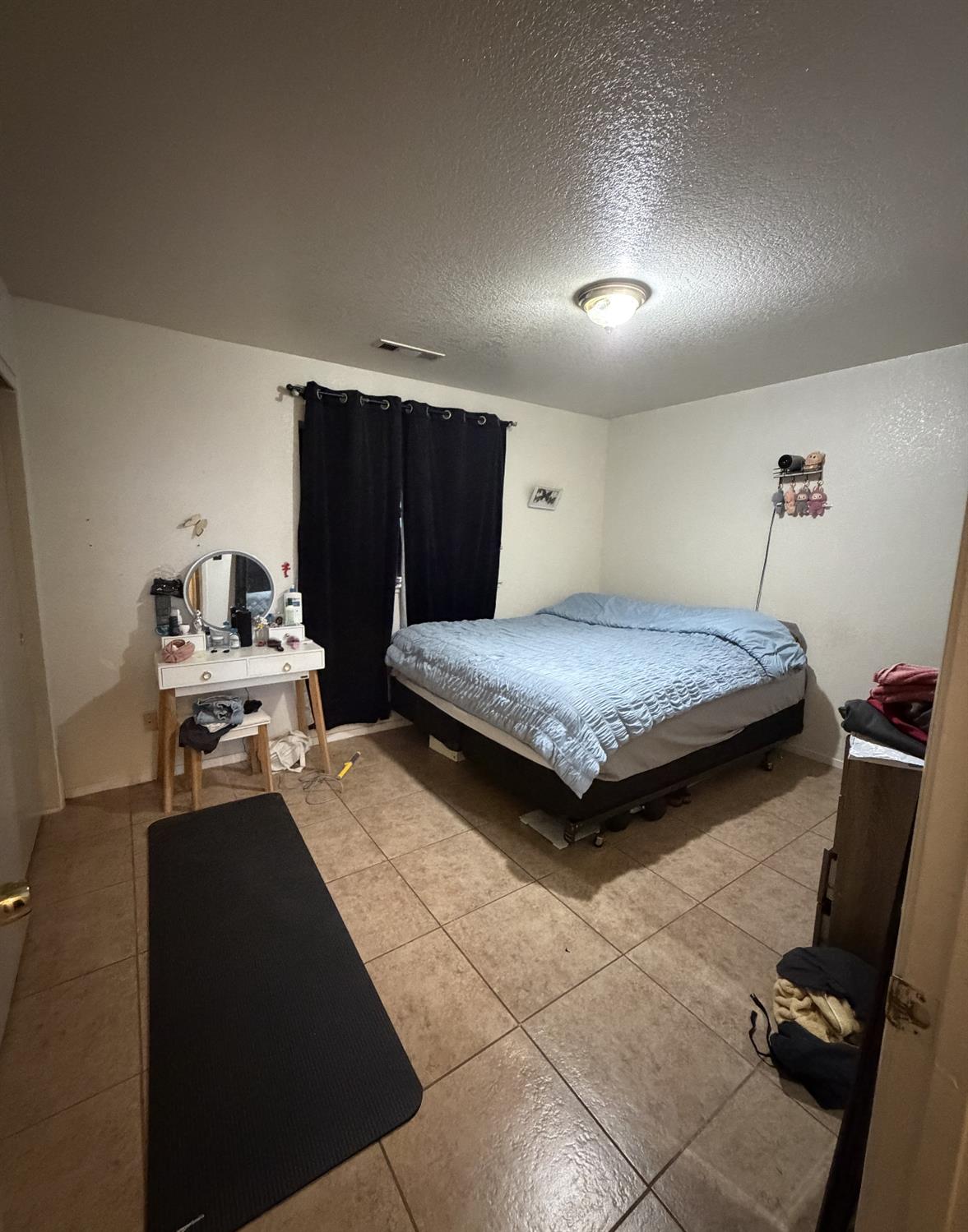 12317 Bentley units 12 & 3 St, Waterford, CA 95386