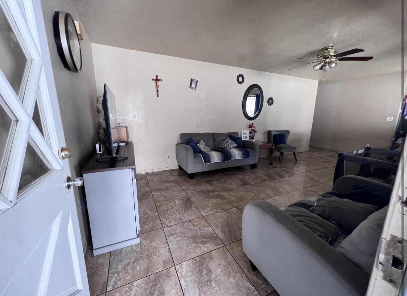 12317 Bentley units 12 & 3 St, Waterford, CA 95386