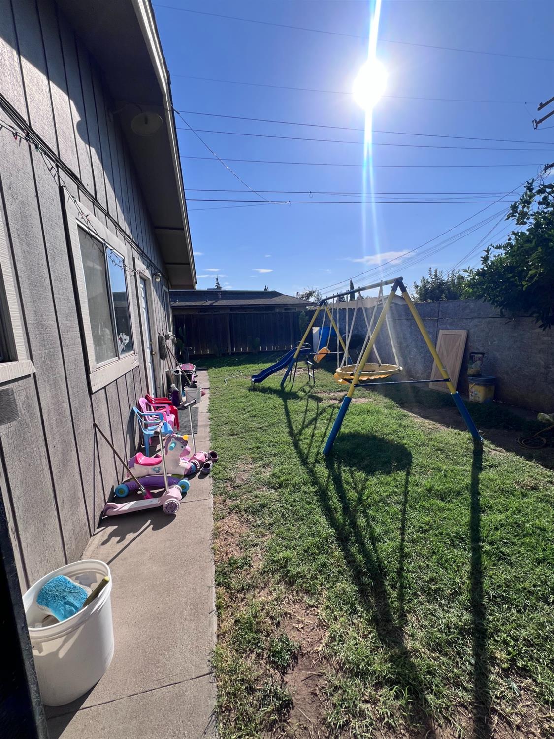 12317 Bentley units 12 & 3 St, Waterford, CA 95386
