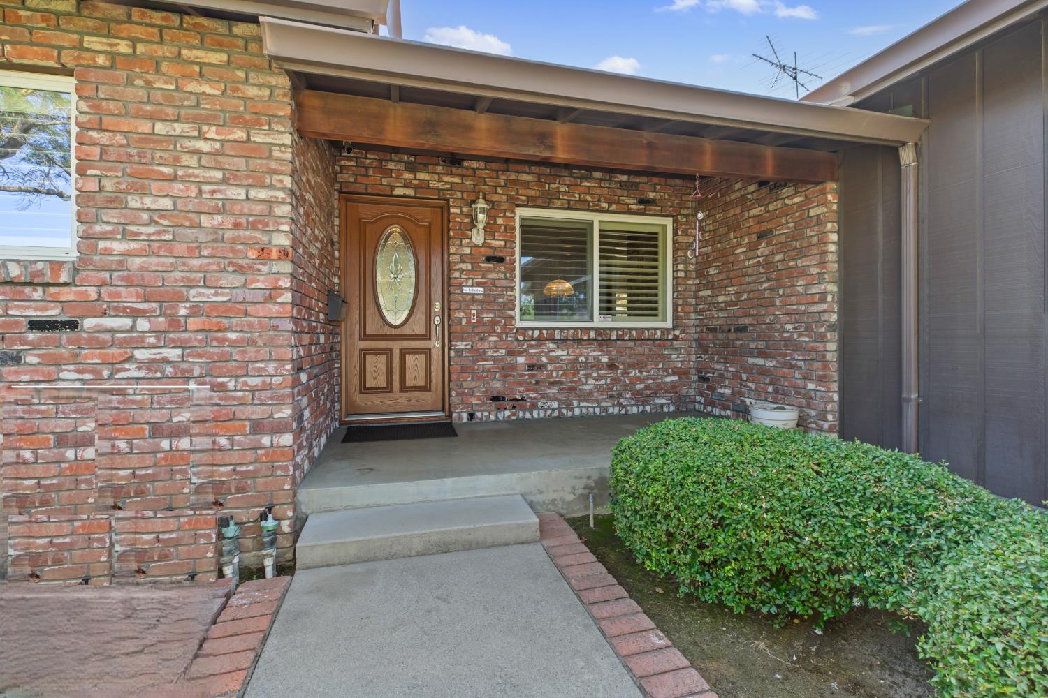 3320 Alta Way, Modesto, CA 95350