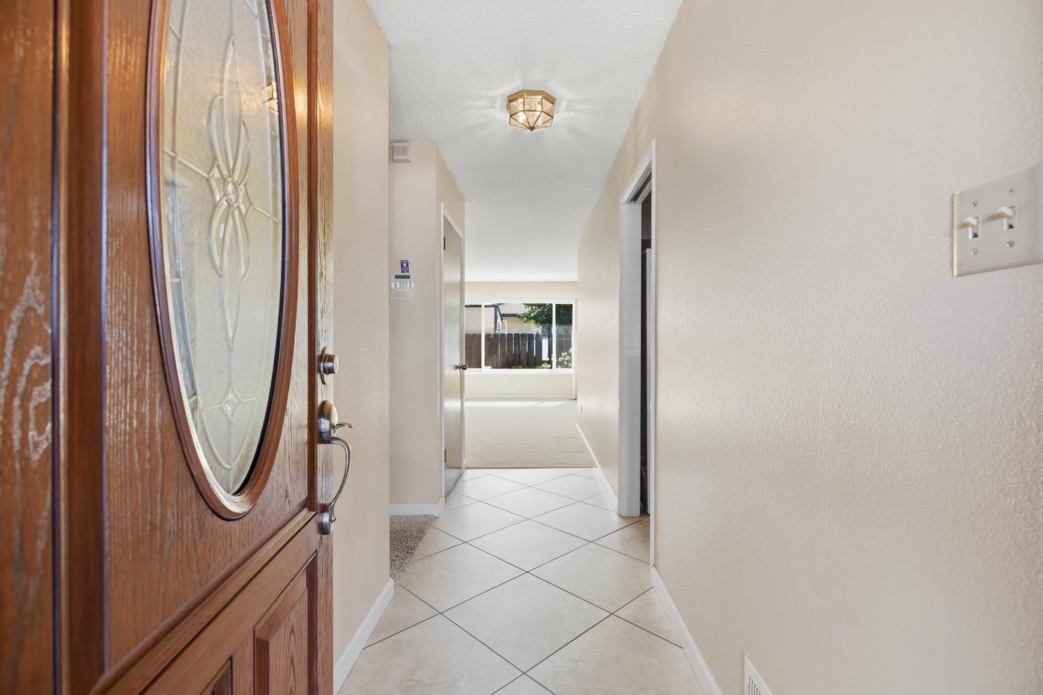 3320 Alta Way, Modesto, CA 95350