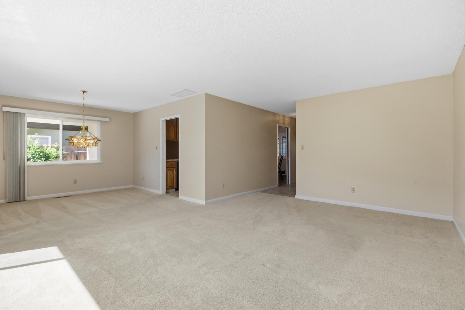 3320 Alta Way, Modesto, CA 95350